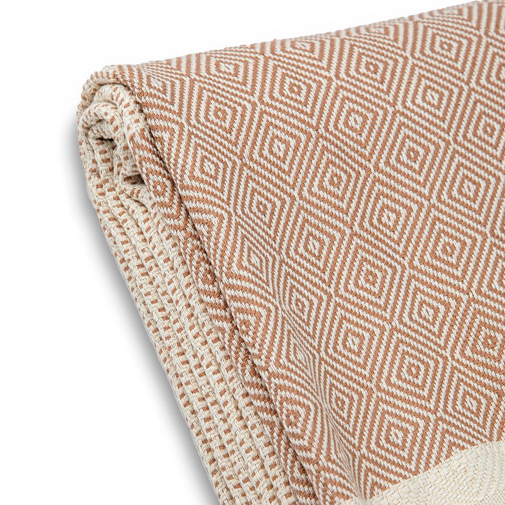 Bavlněný přehoz Nefes VI - pískově hnědá