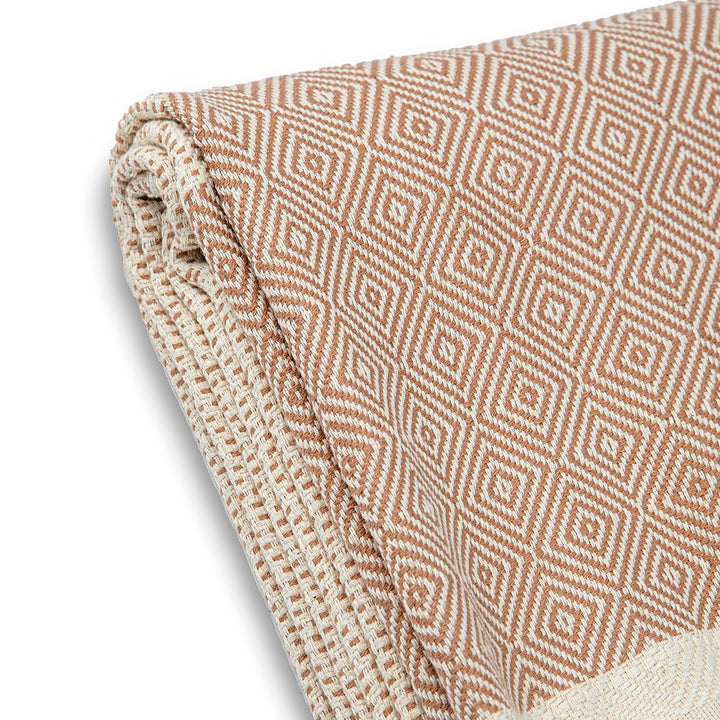 Bavlněný přehoz Nefes VI - pískově hnědá Bavlněný přehoz Nefes VI - pískově hnědá