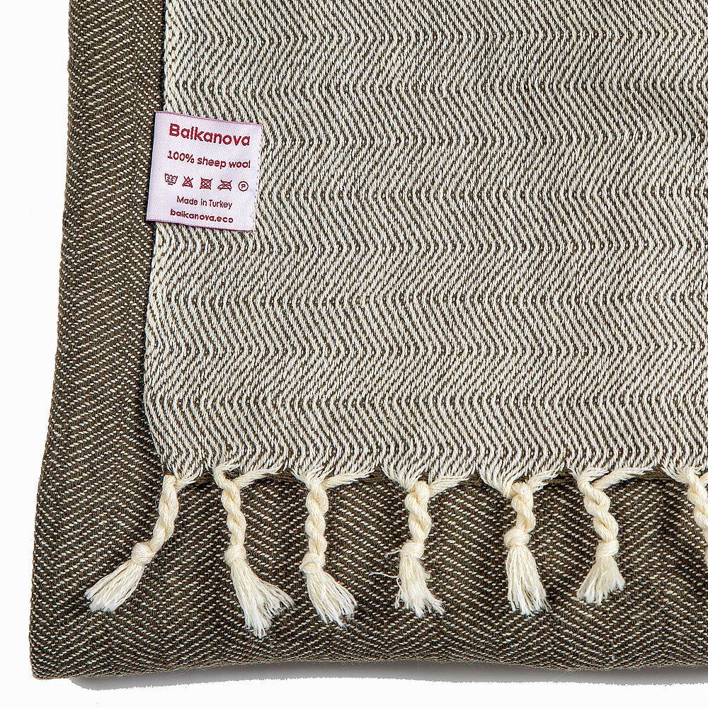 Handwoven wool blanket Nara IV - light green natural dyed
