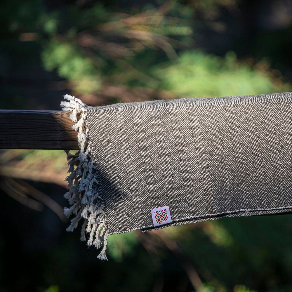 Handwoven wool blanket Nara IV - light green natural dyed