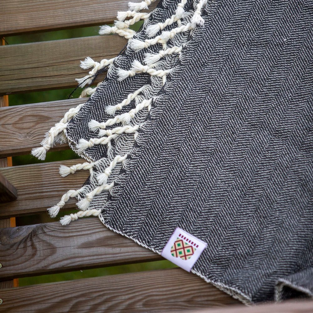 Handwoven wool blanket Nara IV - light green natural dyed