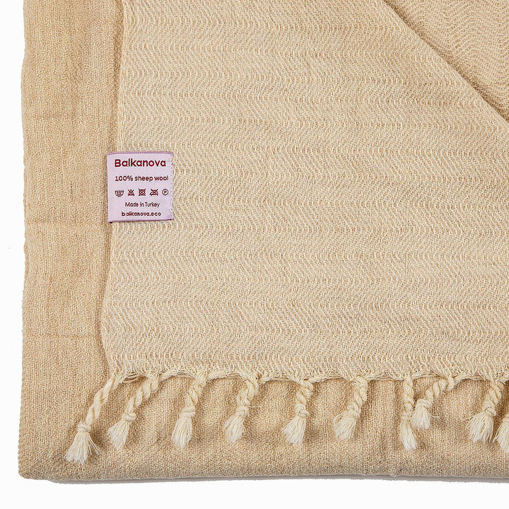 Handgewebte Wolldecke Nara VI - beige Handgewebte Wolldecke Nara VI - beige