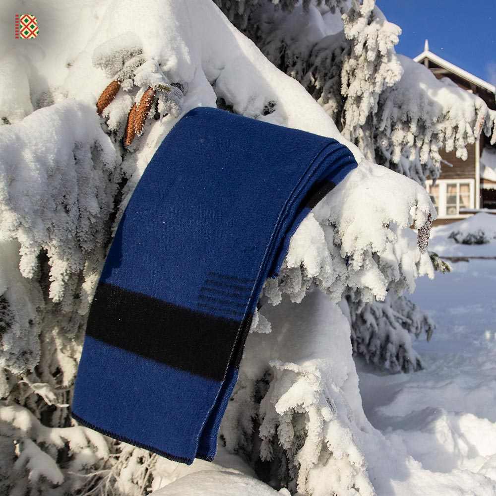Thick wool blanket Rainbow XII - dark blue with black stripe on both ends