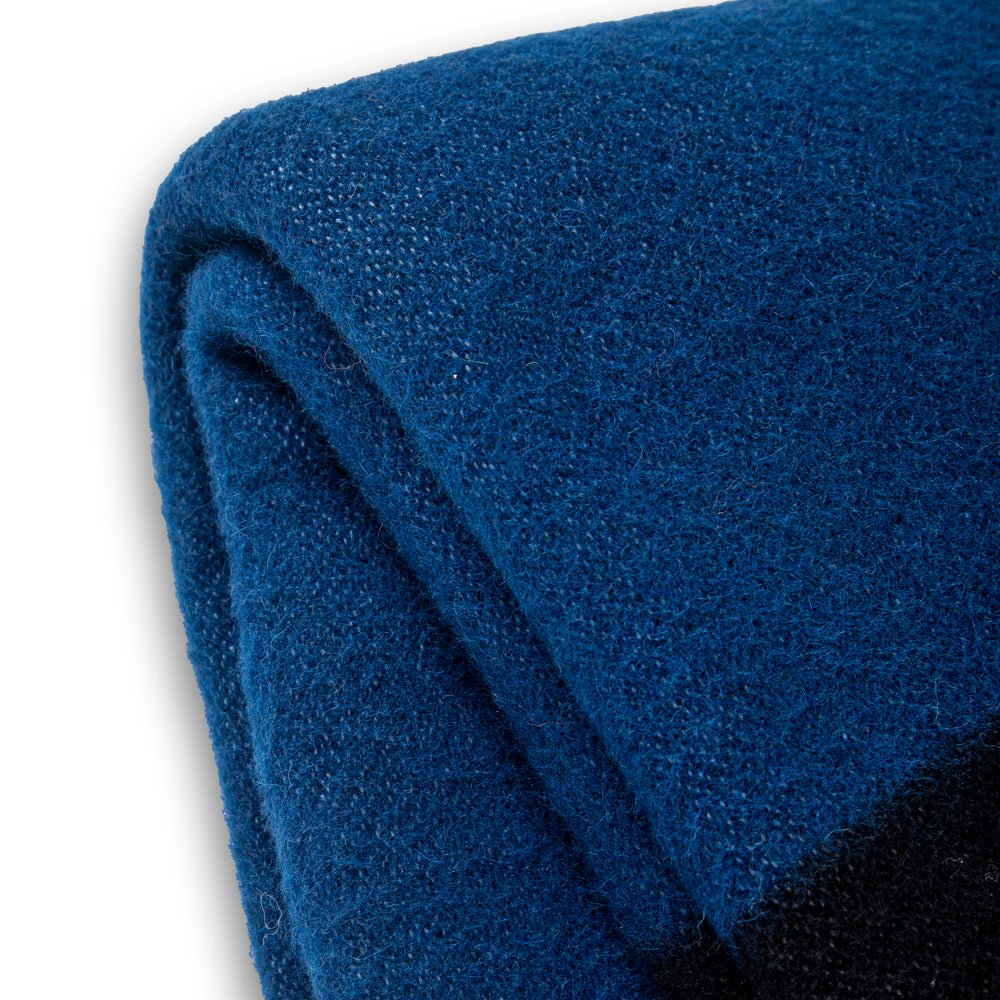 Thick wool blanket Rainbow XII - dark blue with black stripe on both ends