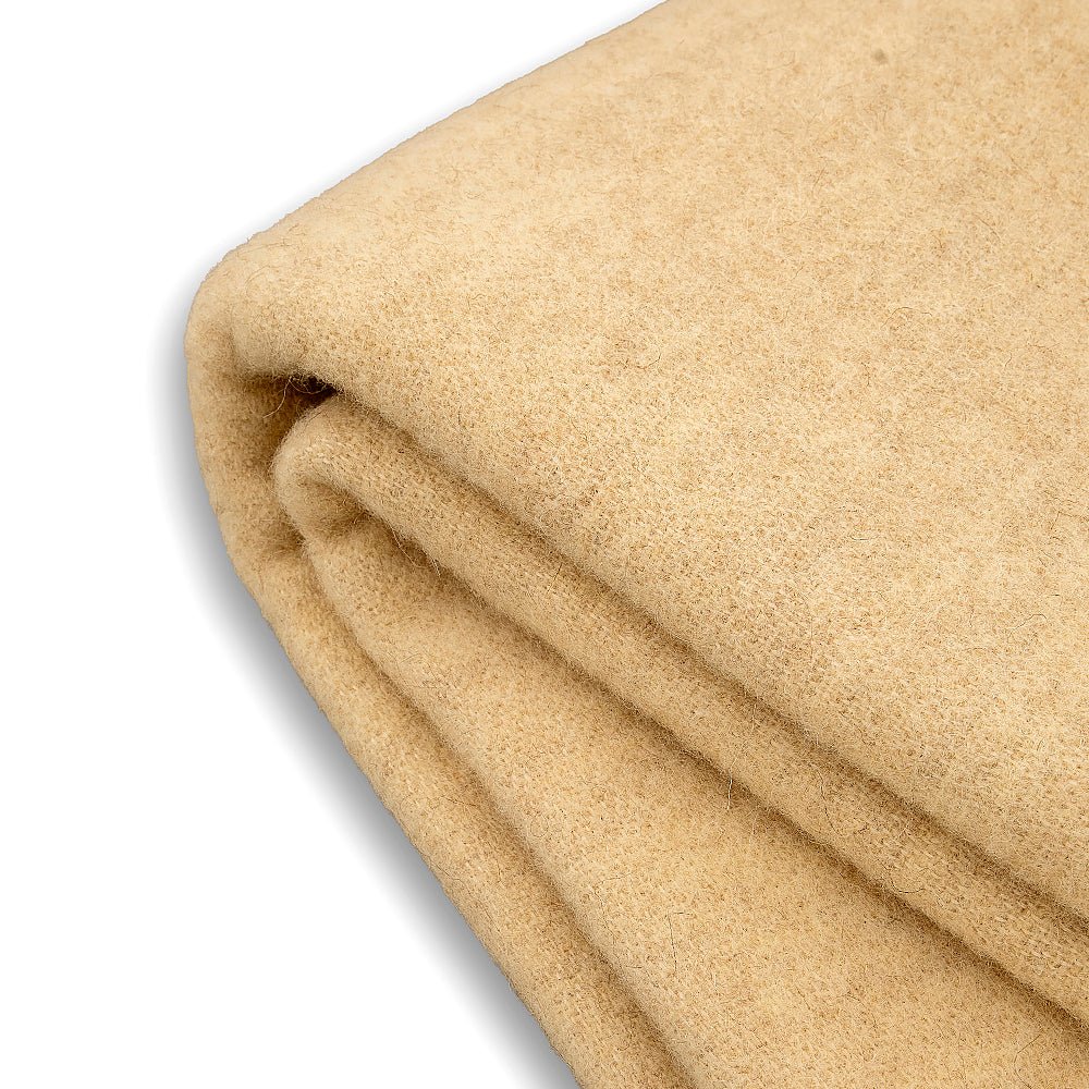 Dicke Wolldecke Rainbow XXX - natürliche ungefärbte weiße Wolle