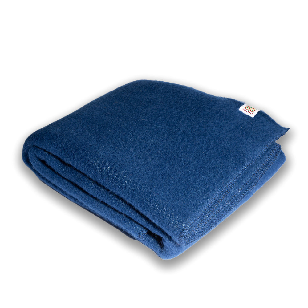 Thick wool blanket Rainbow XXXVII - solid blue