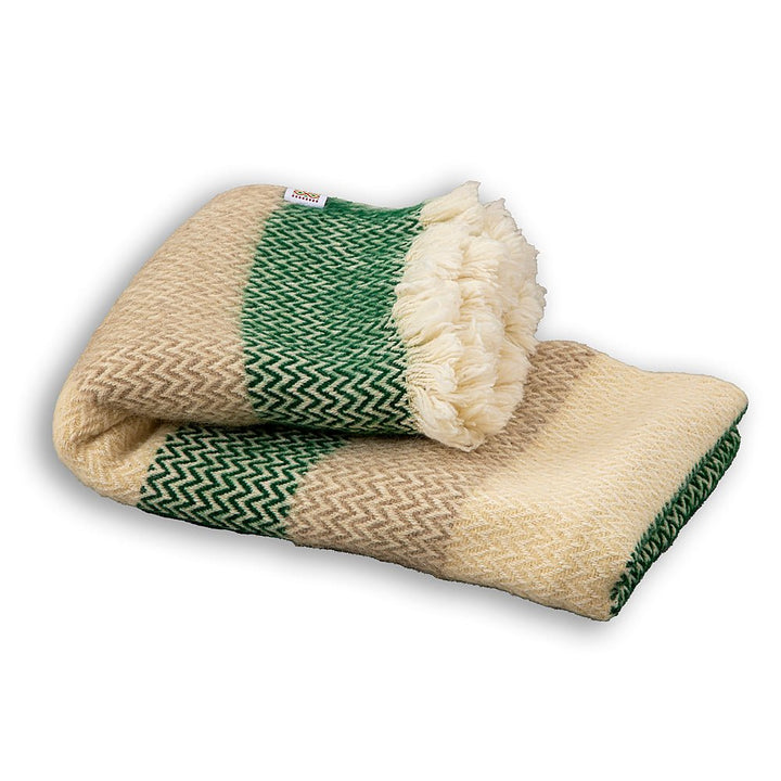 Vlněná deka Karandila II s jedlově zelenými a šedými pruhy Vlněná deka Karandila II s jedlově zelenými a šedými pruhy