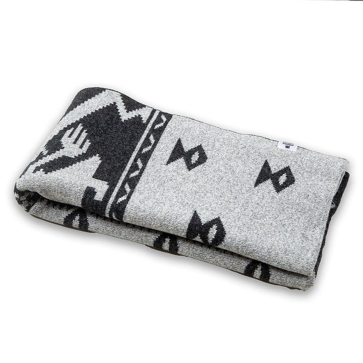 Vlněná šála "Strom života" - merino šedá a černá Vlněná šála "Strom života" - merino šedá a černá