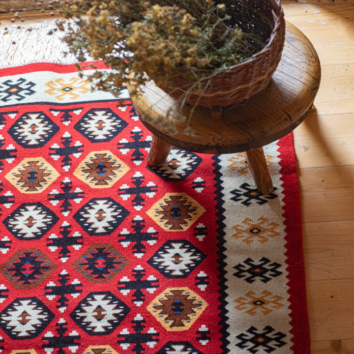 Vlněný Kilim - Bombičky Vlněný Kilim - Bombičky