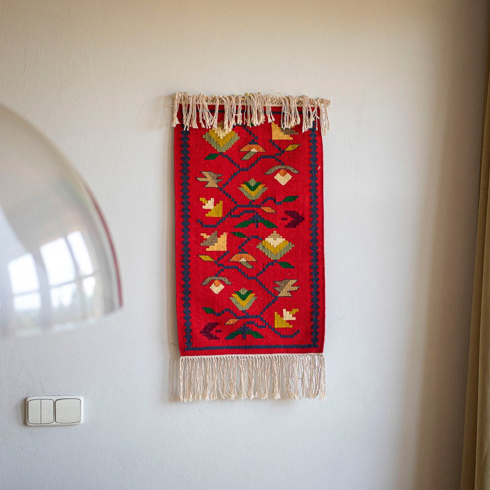 Vlněný kilim "Jarní vinná réva"
