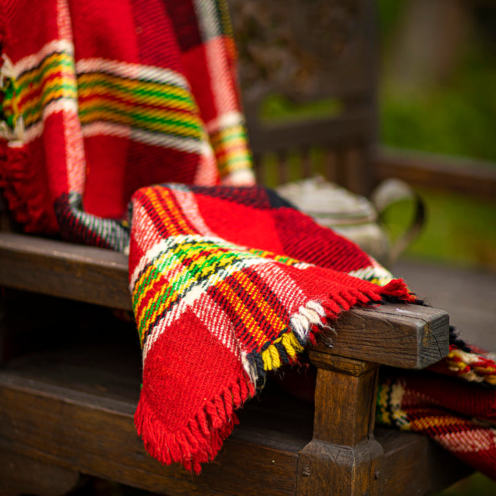 Classic wool blanket Rodopa V red and black plaid Classic wool blanket Rodopa V red and black plaid