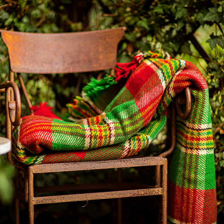 Rustikale Wolldecke Rodopa VIII rot und grün kariert Rustikale Wolldecke Rodopa VIII rot und grün kariert