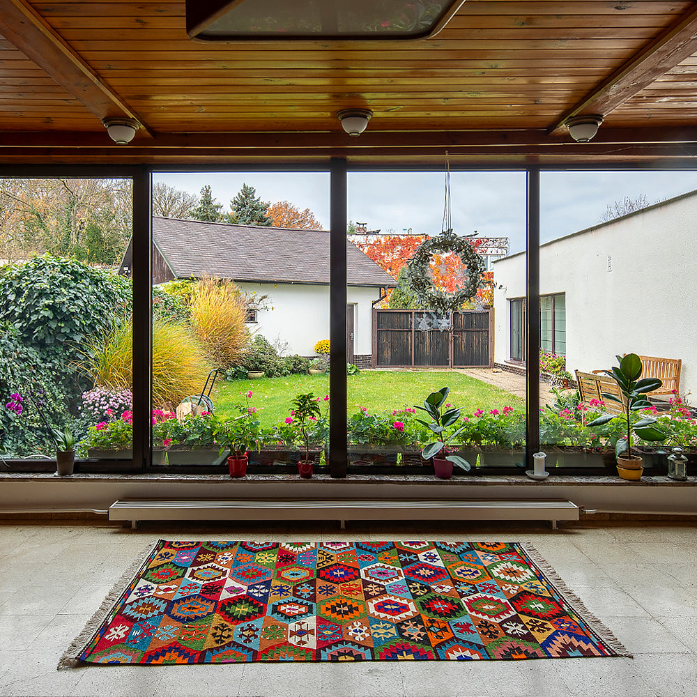 Woll-Kilim "Bombies II"