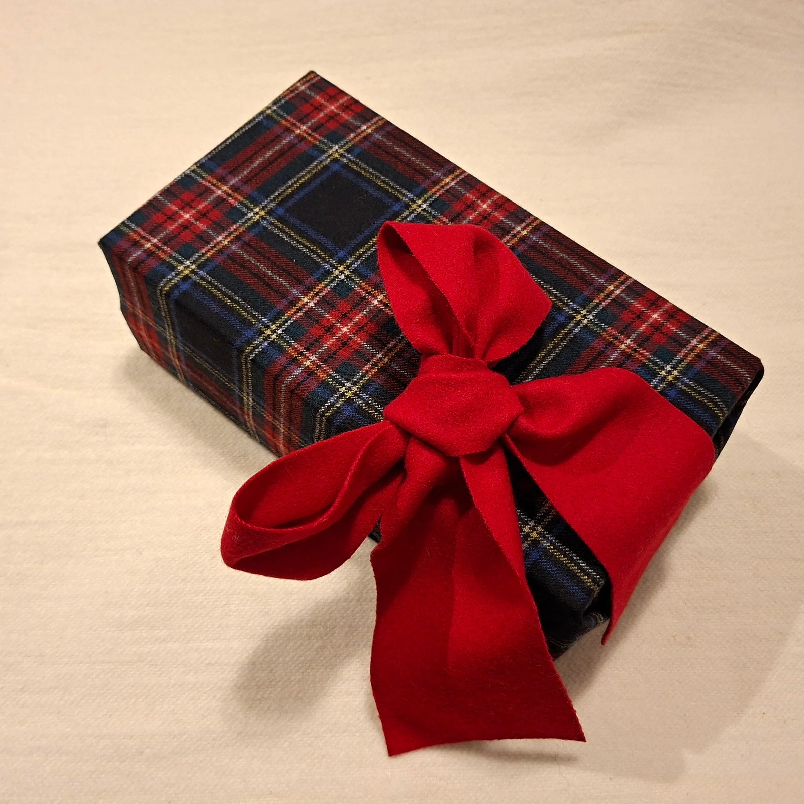 handmade woolen products-Balkanova