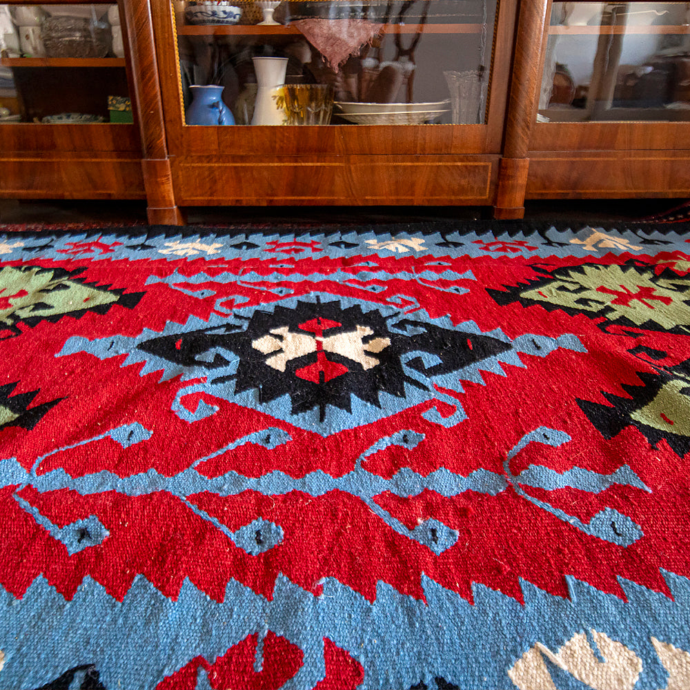 Woll-Kilim "Kessel"