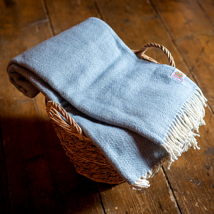 Wolldecke Elma VI - eisblau