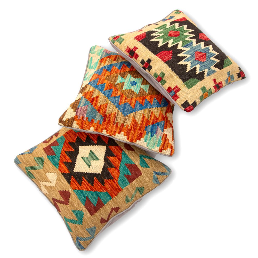 Kilim cushion "Nests"