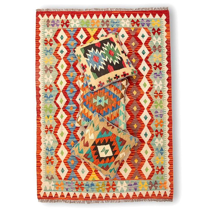 Kilim cushion "Nests"