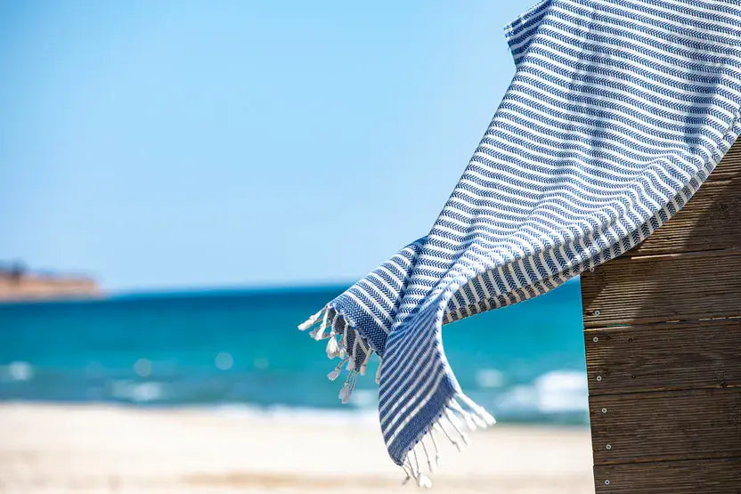 navy-blue-cotton-towel-at-the-sand-sea-beach-1-Balkanova