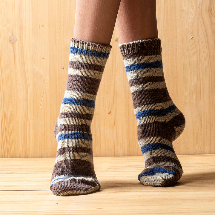 Socken aus Merinowolle, blau-grau gemustert