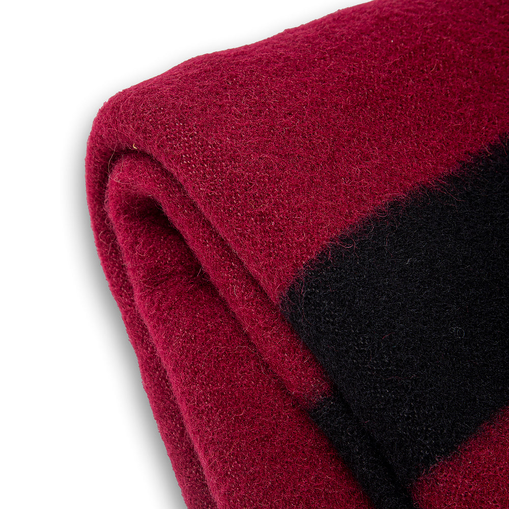 Thick wool blanket Rainbow III - burgundy with black stripe on both ends