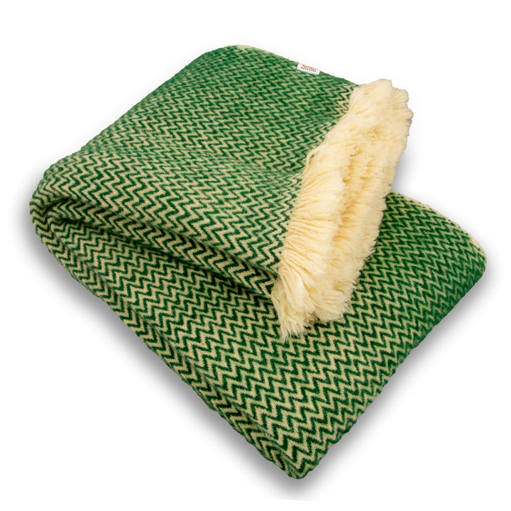 Woolen bedspread Karandila XXII fir green