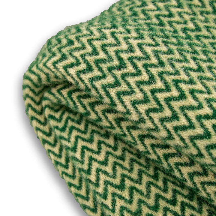 Woolen bedspread Karandila XXII fir green