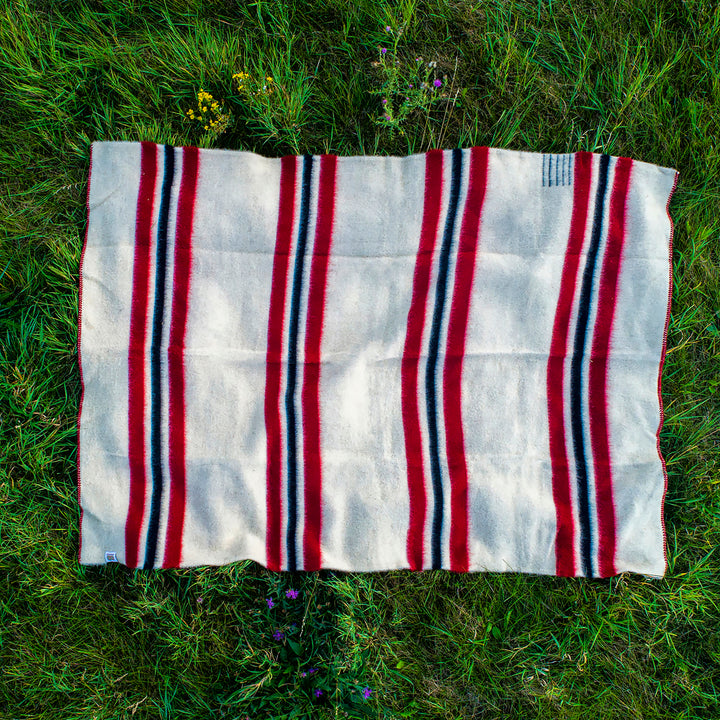 Strong wool blanket Rainbow XIII – white with red and black stripes-Balkanova