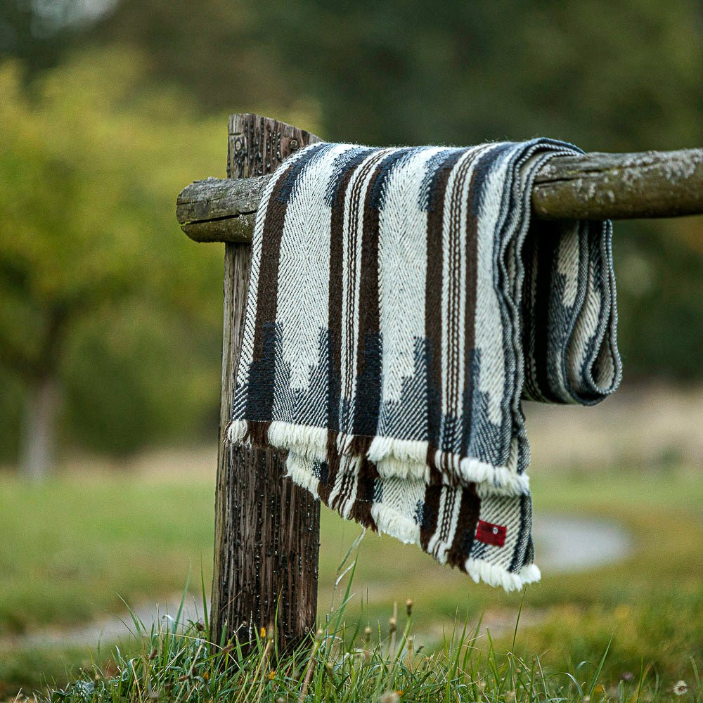 Abata Wool Blanket – Blue-Balkanova