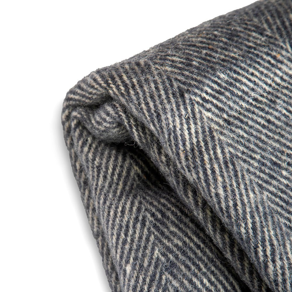 Wool blanket Elma XIII - dark blue indigo-Balkanova