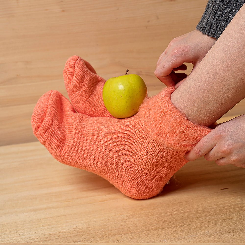 Wool socks ‘Šošonky’ – apricot-Balkanova