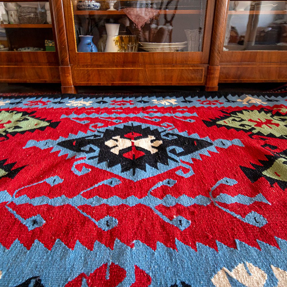 Woolen Kilim "Cauldron"