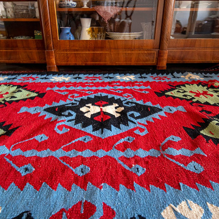 Woolen Kilim "Cauldron"