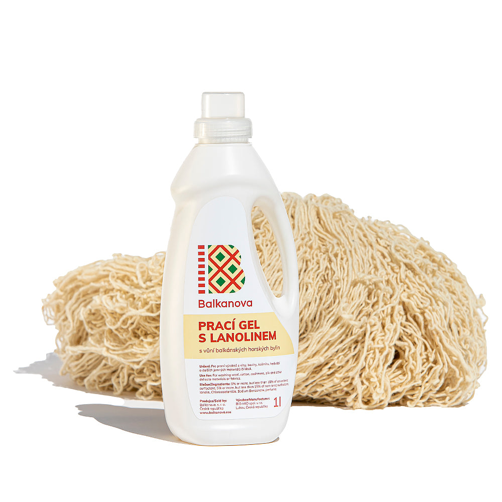 Laundry detergent with lanolin for wool 1000 ml with the scent of Balkan mountain herbs