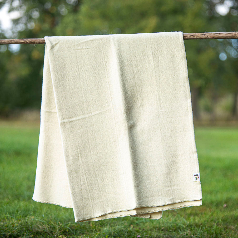 Wool blanket Gergana merino baby white-Balkanova