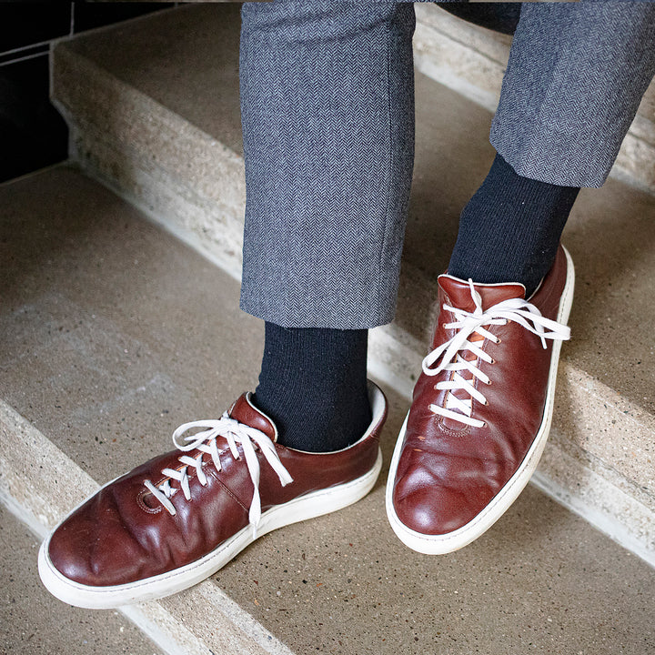 4 Paar klassische schwarze und graue Wollsocken