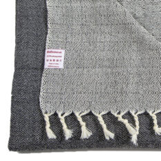 Ručne tkaná vlnená deka Nara II - čierna